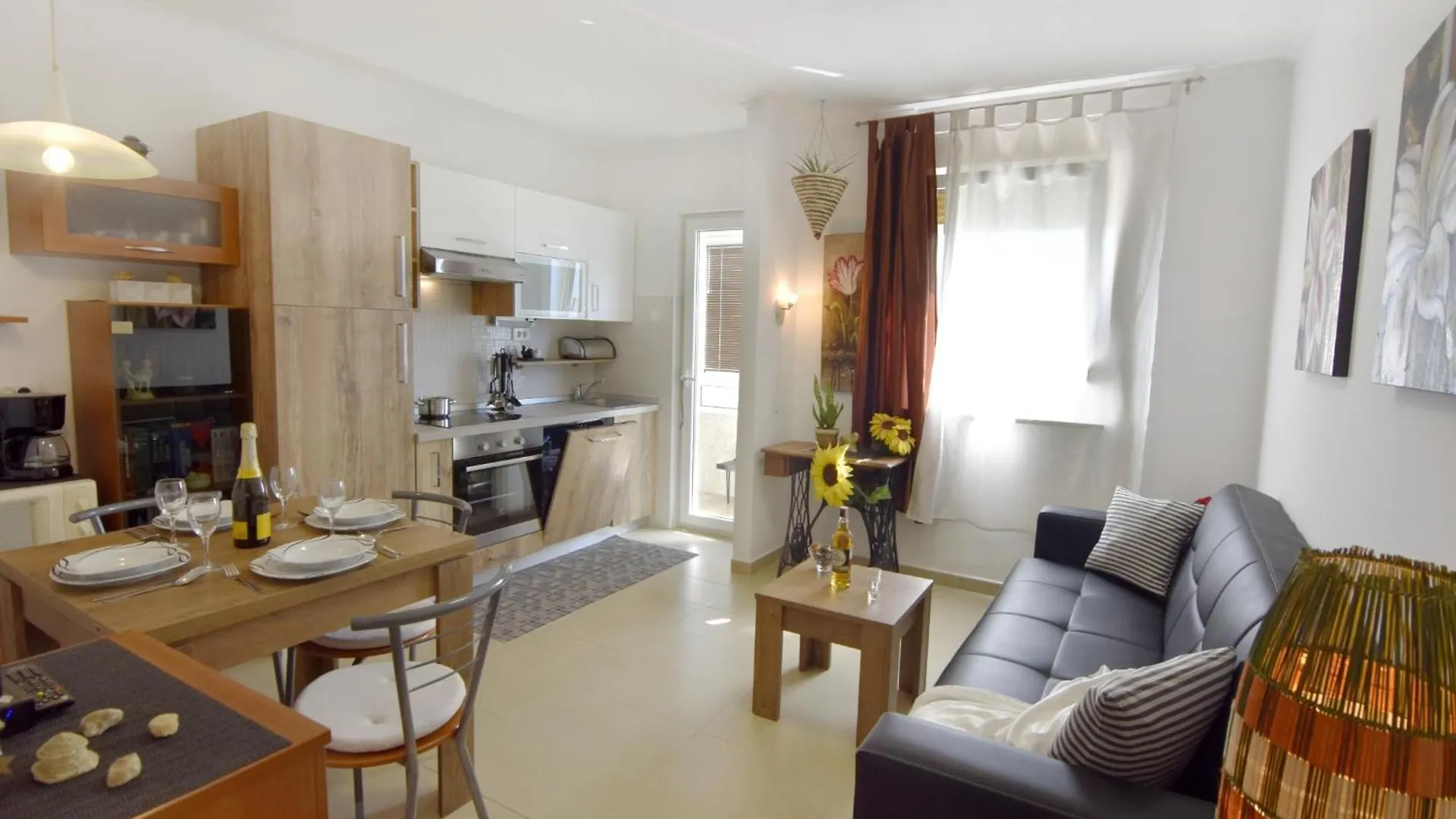 Apartments With Wifi Umag - 22377