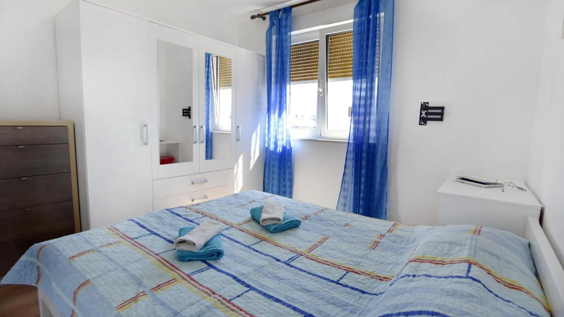 Apartments With Wifi Umag - 22377