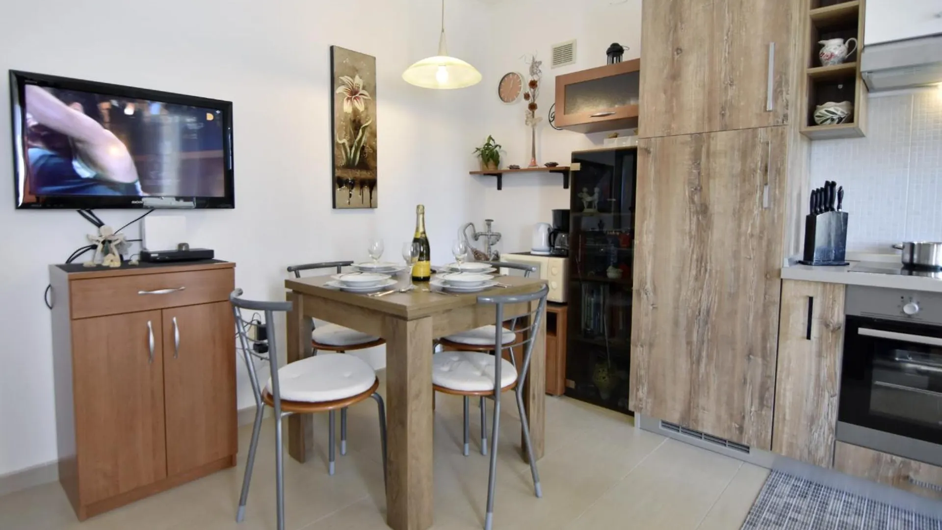 Apartments With Wifi Umag - 22377 0*,