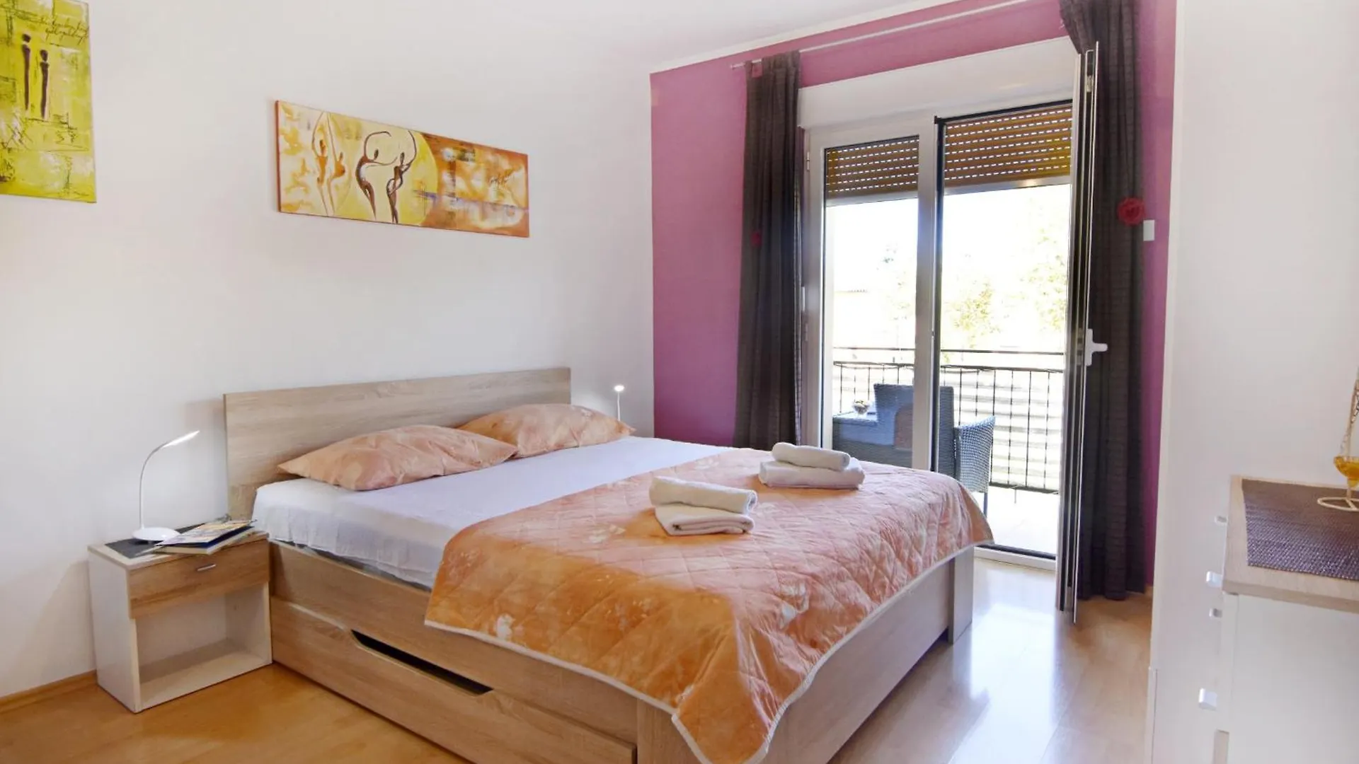 Apartments With Wifi Umag - 22377